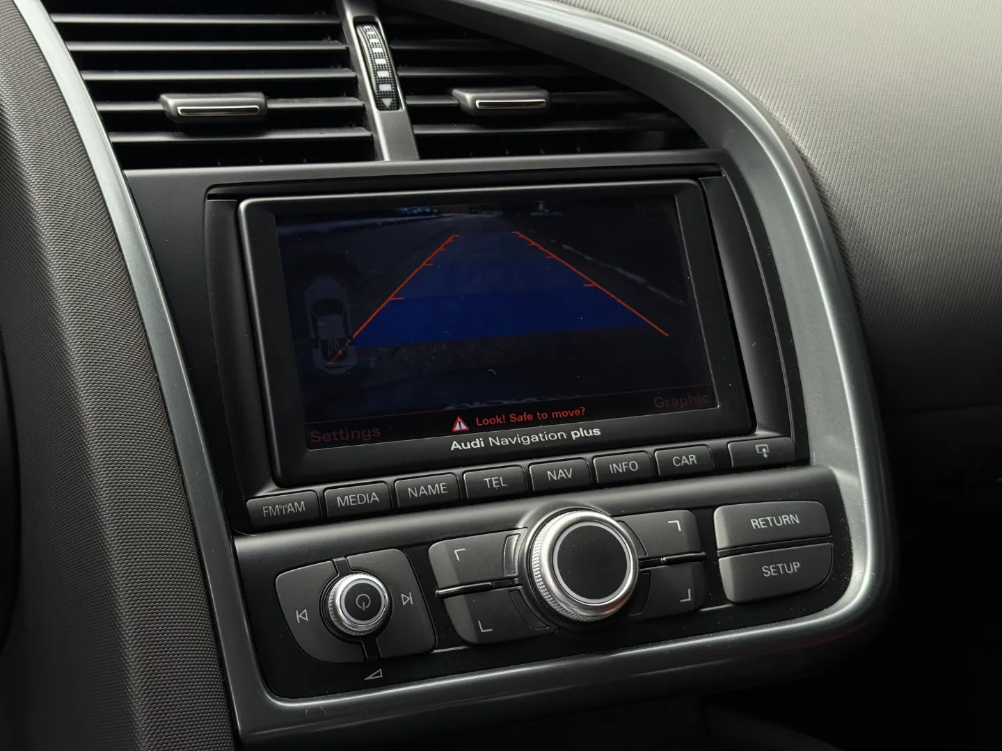 Audi R8 V8 Gated 6 Speed Manual Coupe — photo 51