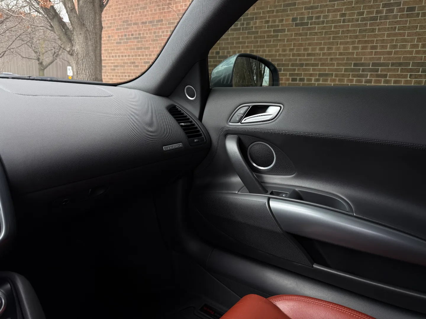 Audi R8 V8 Gated 6 Speed Manual Coupe — photo 55