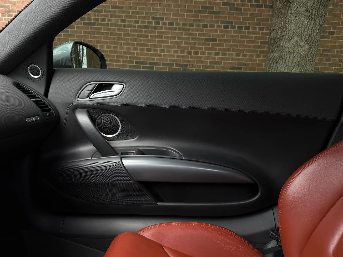 Audi R8 V8 Gated 6 Speed Manual Coupe — photo 60