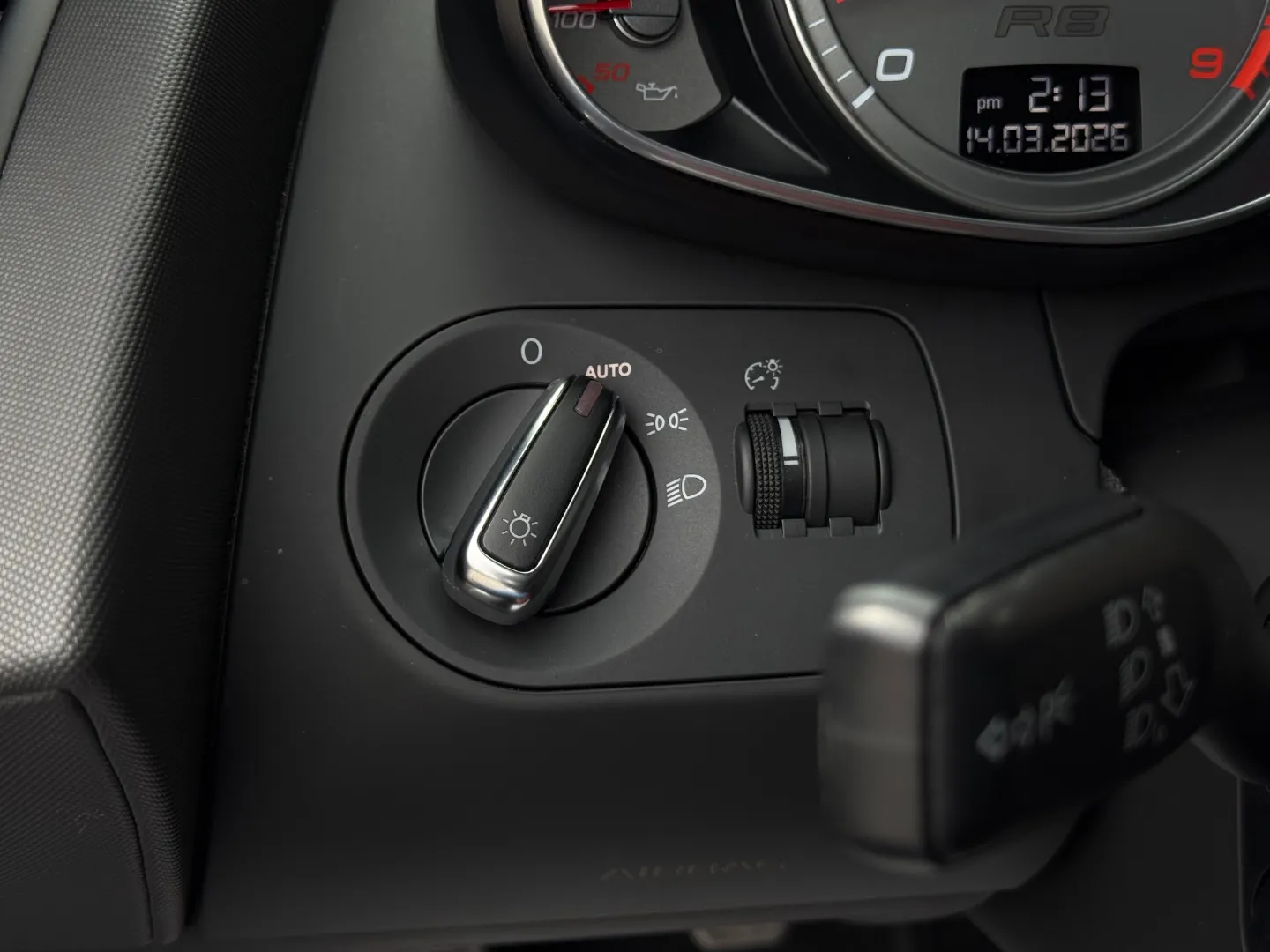 Audi R8 V8 Gated 6 Speed Manual Coupe — photo 75