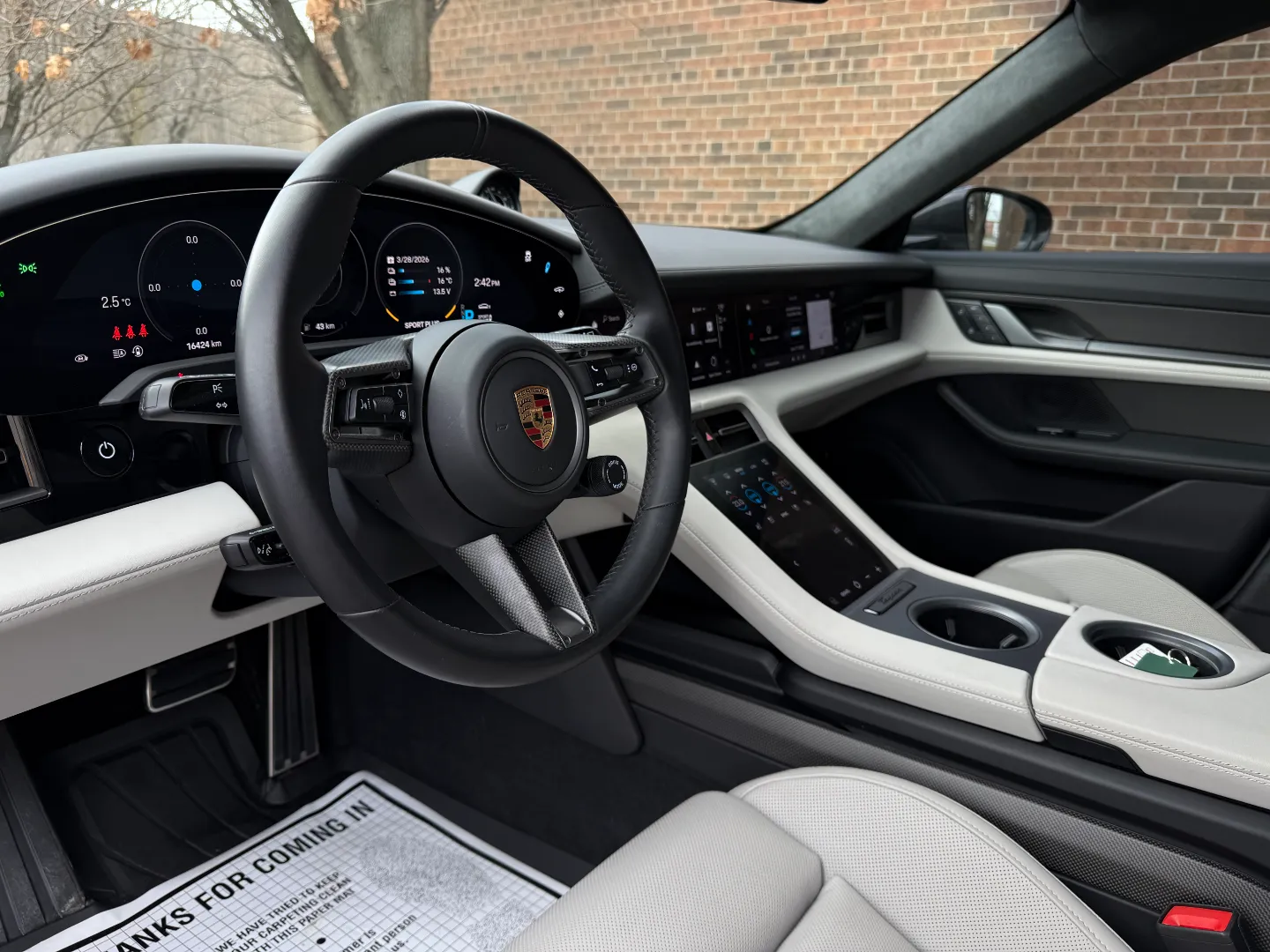 Porsche Taycan Turbo S Cross Turismo  — photo 34