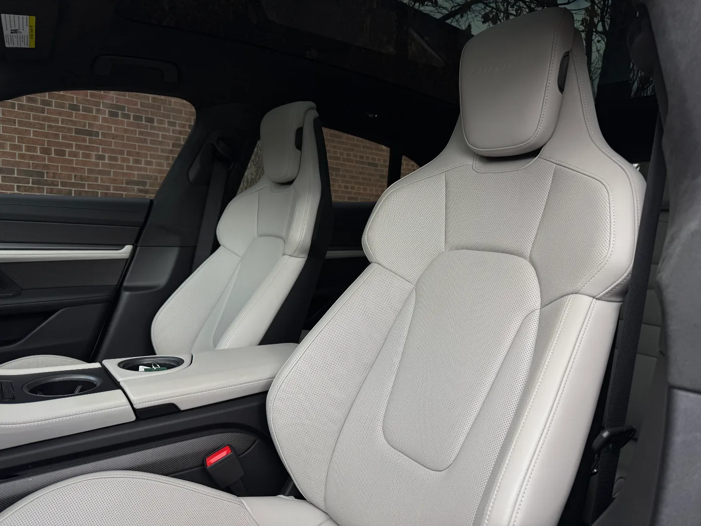 Porsche Taycan Turbo S Cross Turismo  — photo 36