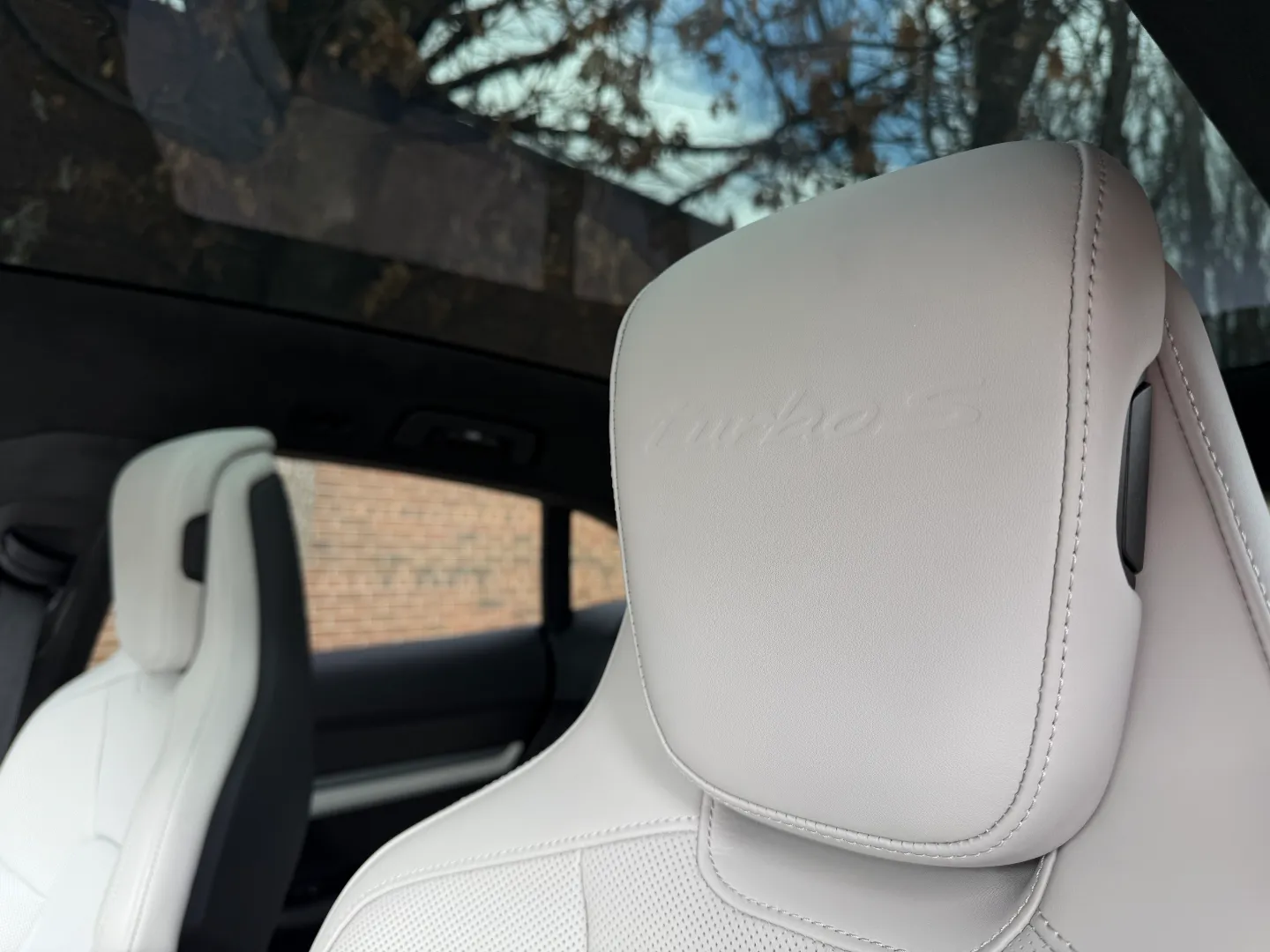 Porsche Taycan Turbo S Cross Turismo  — photo 37