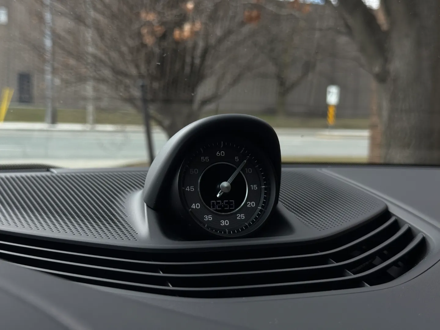Porsche Taycan Turbo S Cross Turismo  — photo 54