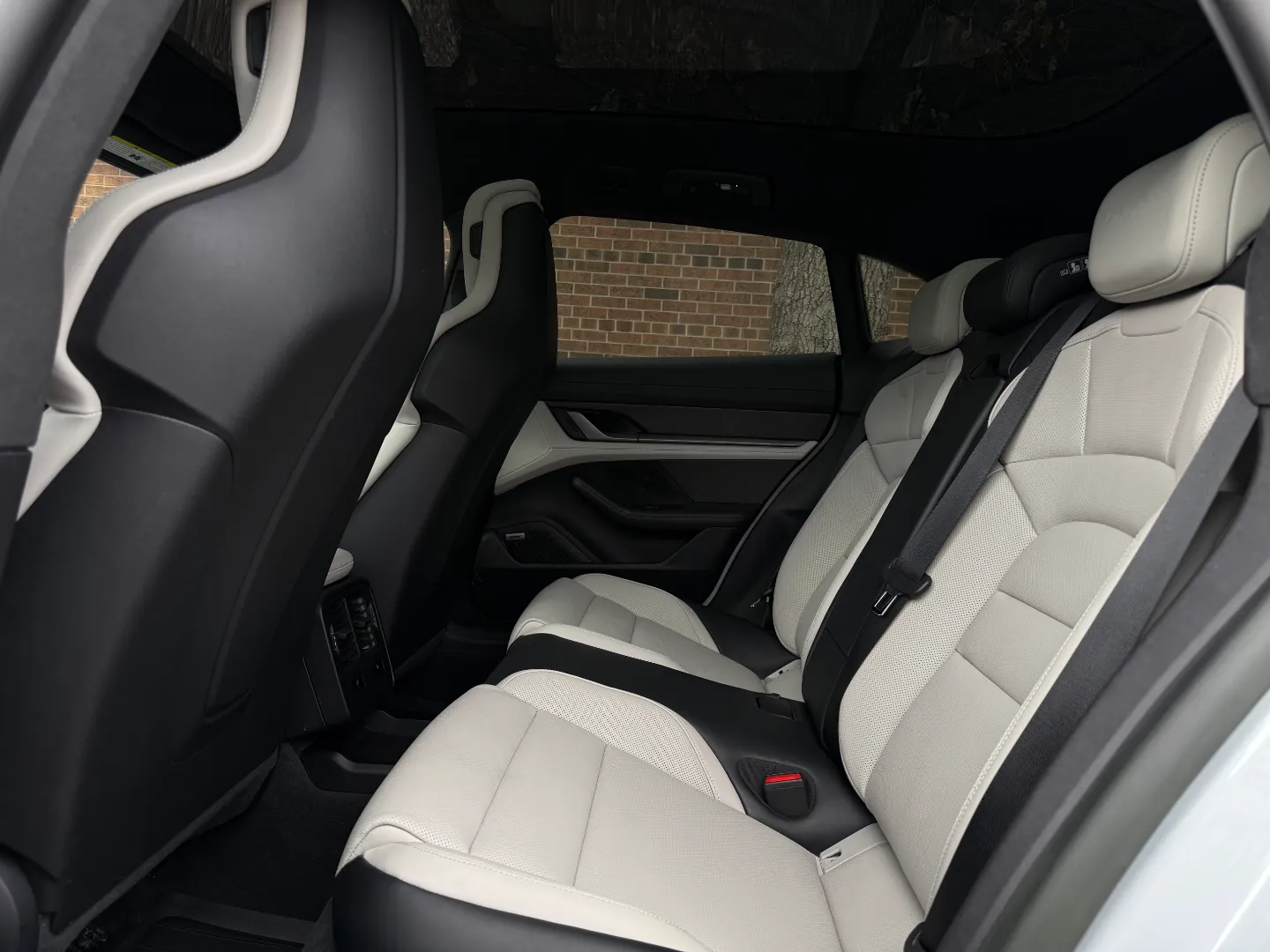 Porsche Taycan Turbo S Cross Turismo  — photo 72