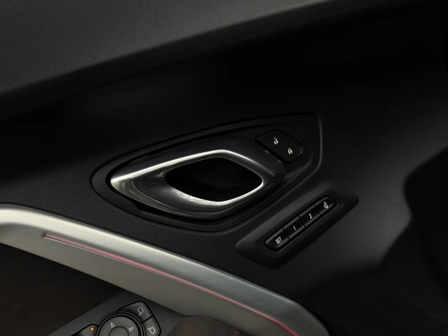 Chevrolet Camaro ZL1 Convertible 6 Speed Manual — photo 51