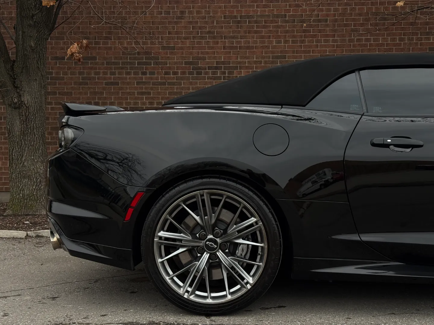 Chevrolet Camaro ZL1 Convertible 6 Speed Manual — photo 91