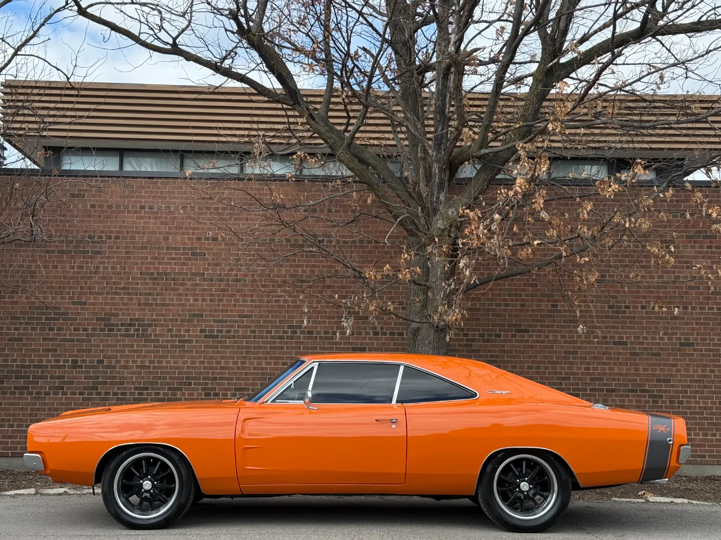 Dodge Charger Restomod R/T Tribute 4 Speed Manual — photo 10