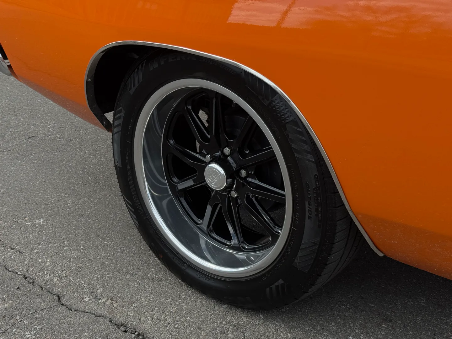 Dodge Charger Restomod R/T Tribute 4 Speed Manual — photo 13