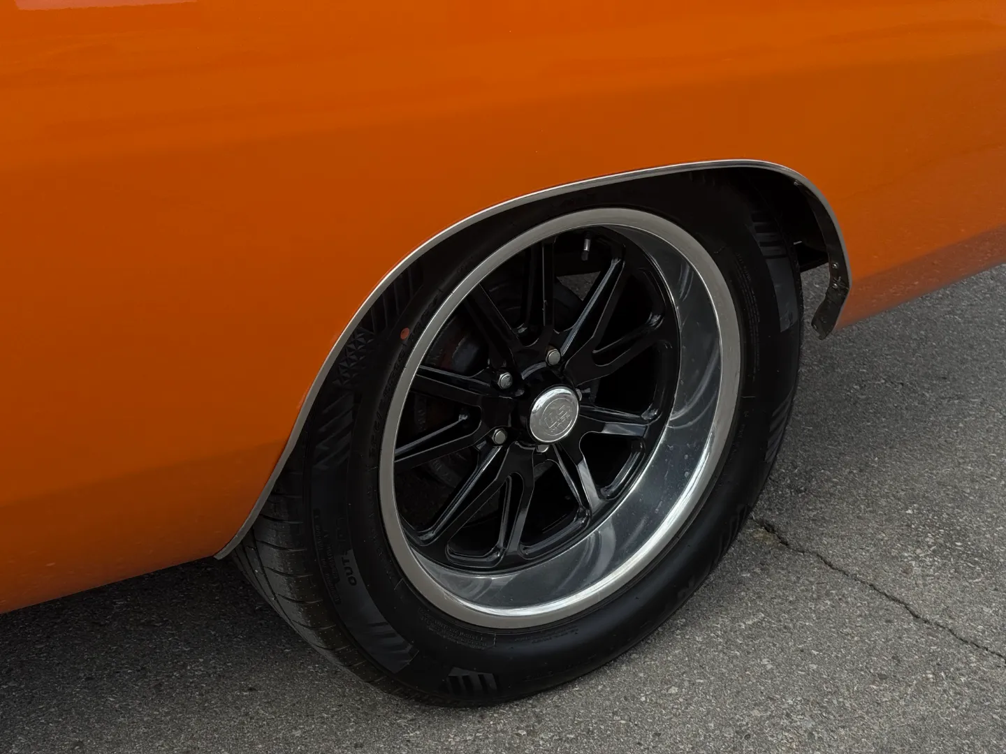 Dodge Charger Restomod R/T Tribute 4 Speed Manual — photo 14