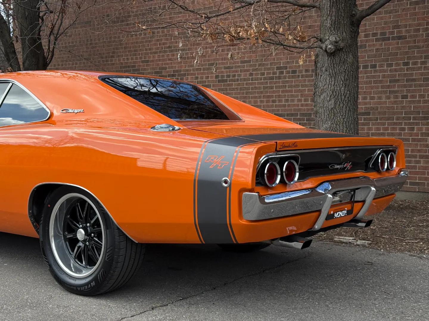 Dodge Charger Restomod R/T Tribute 4 Speed Manual — photo 24