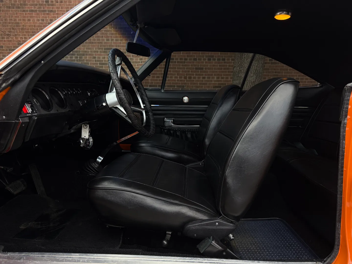Dodge Charger Restomod R/T Tribute 4 Speed Manual — photo 36