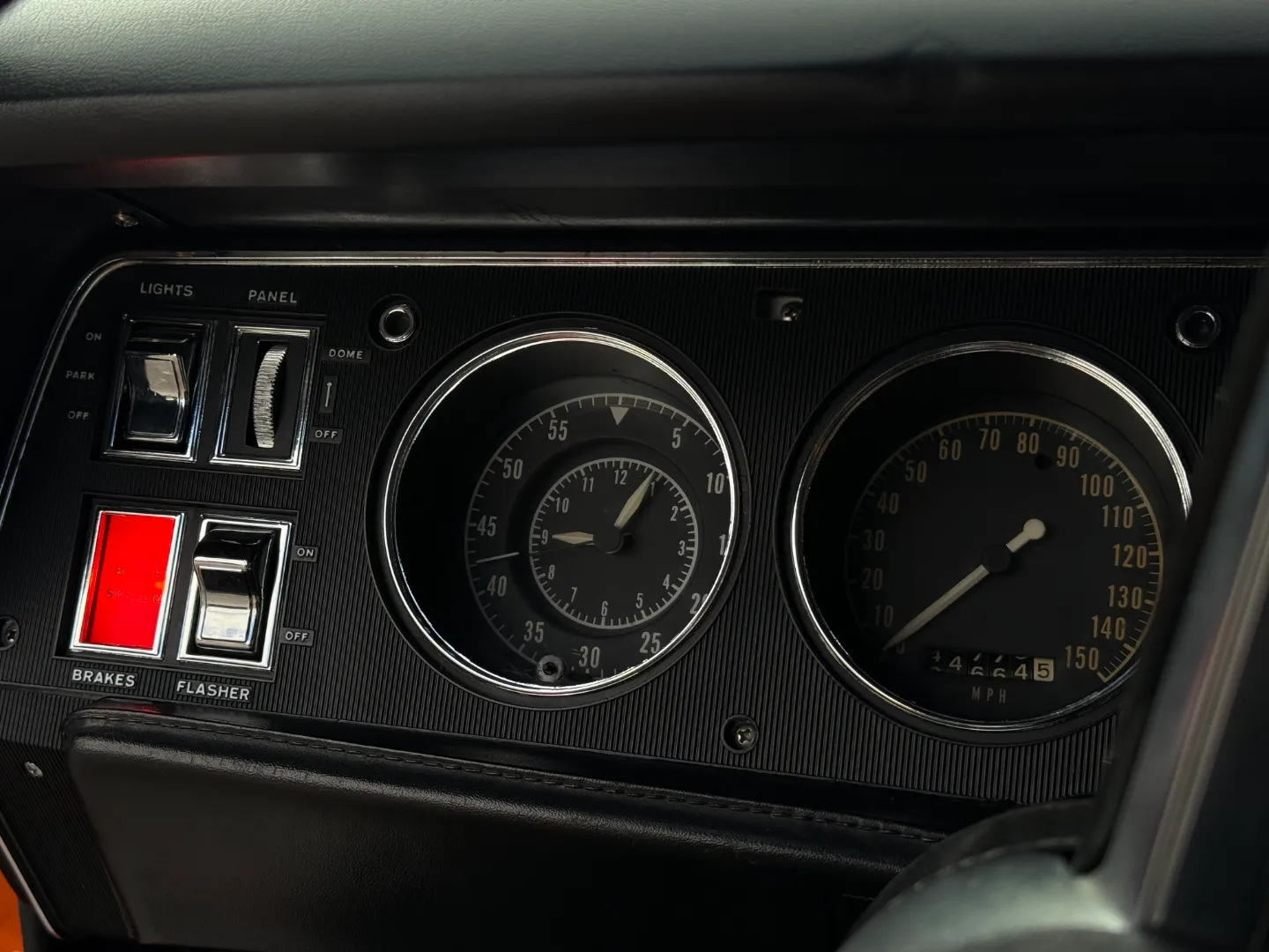 Dodge Charger Restomod R/T Tribute 4 Speed Manual — photo 47