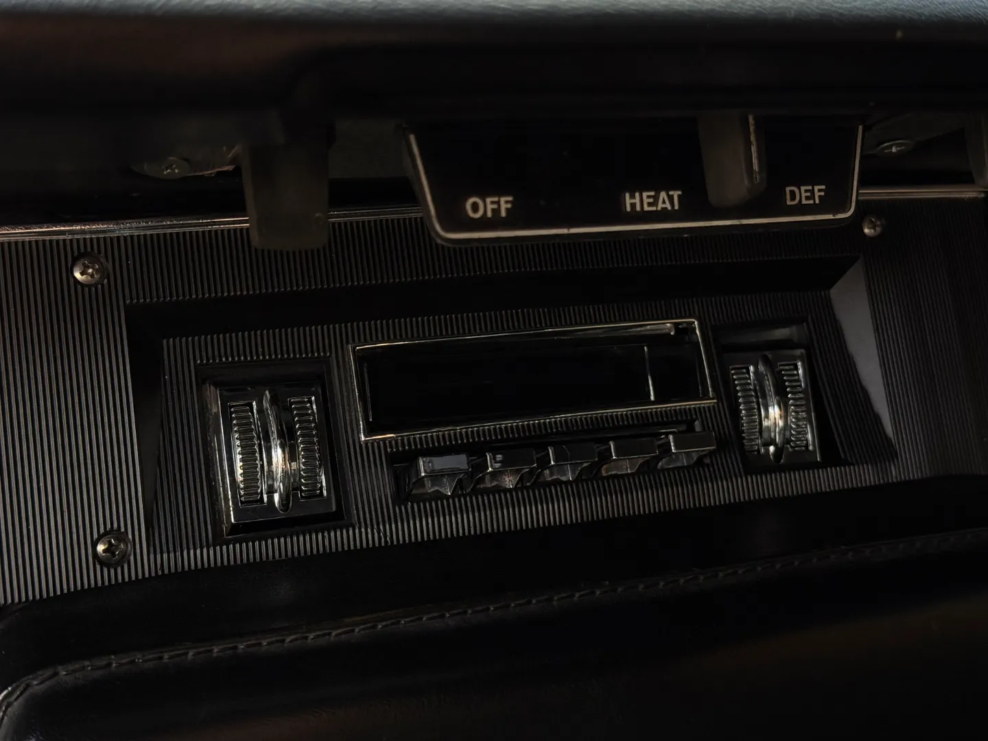 Dodge Charger Restomod R/T Tribute 4 Speed Manual — photo 49
