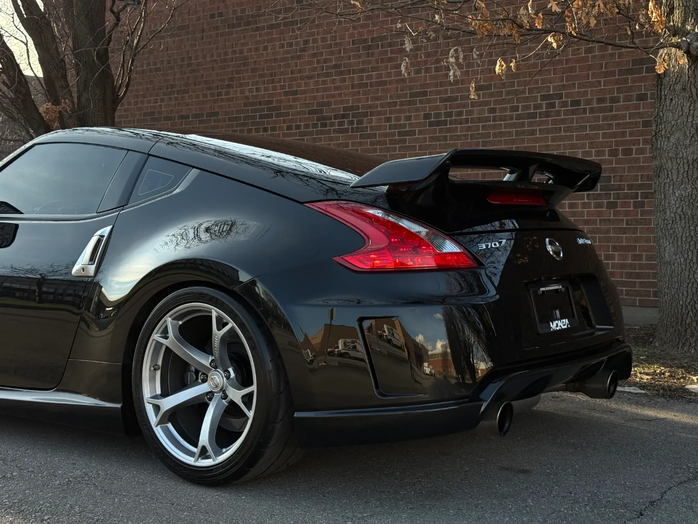 Nissan 370Z Nismo 6 Speed Manual — photo 25
