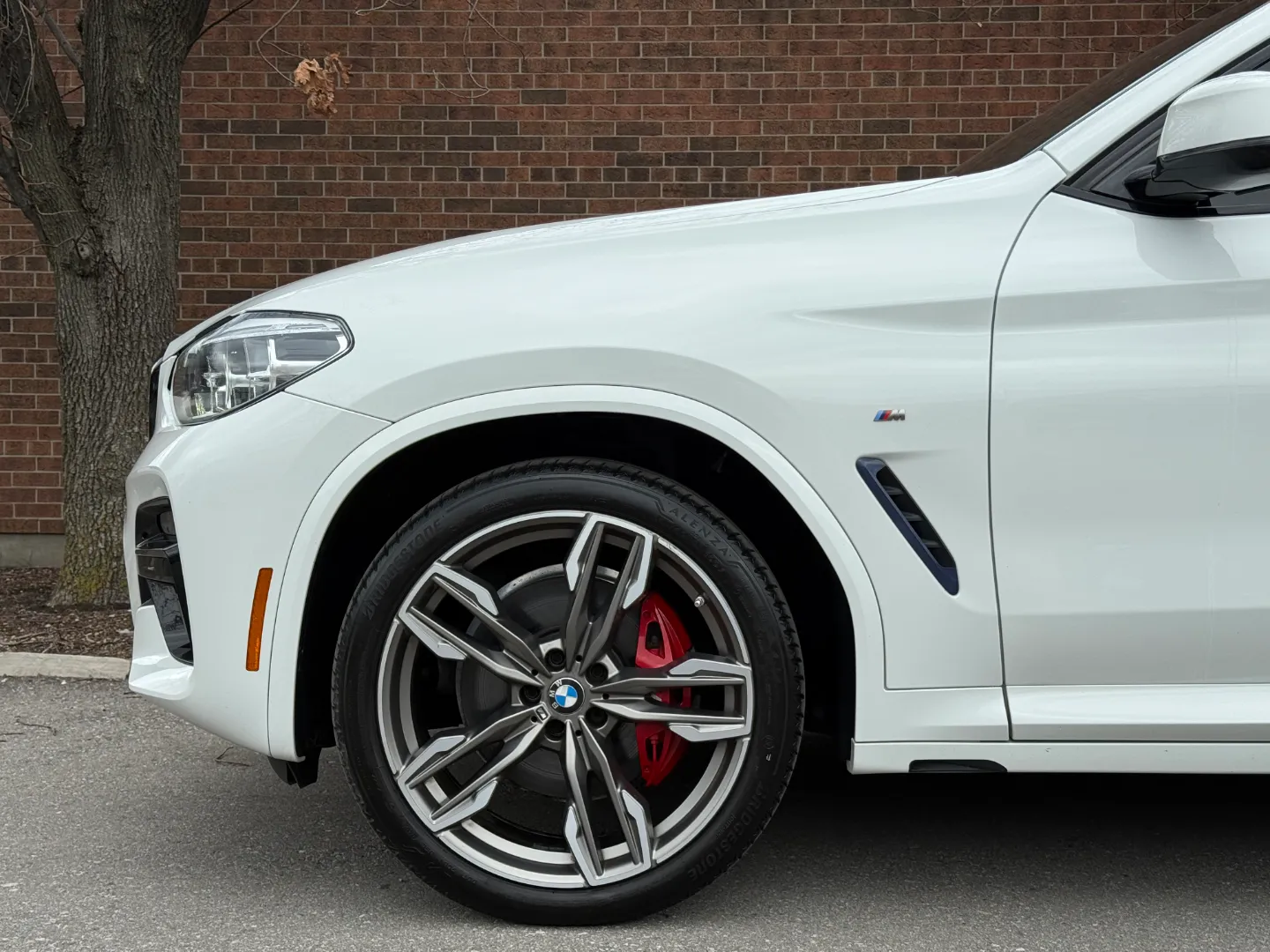 BMW X4 M40i  — photo 11