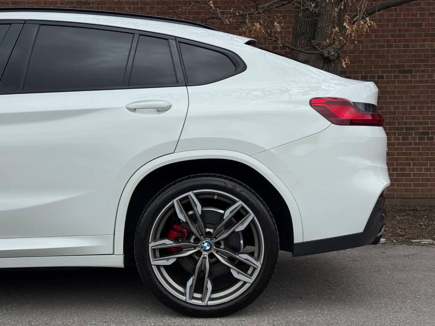 BMW X4 M40i  — photo 12