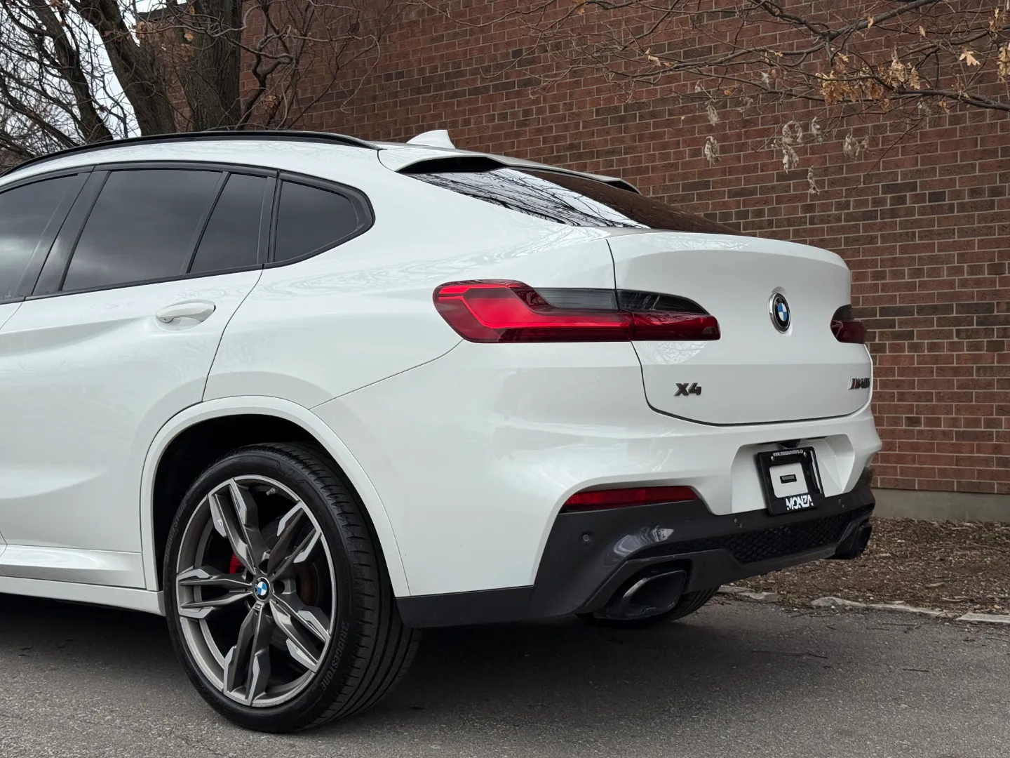 BMW X4 M40i  — photo 21