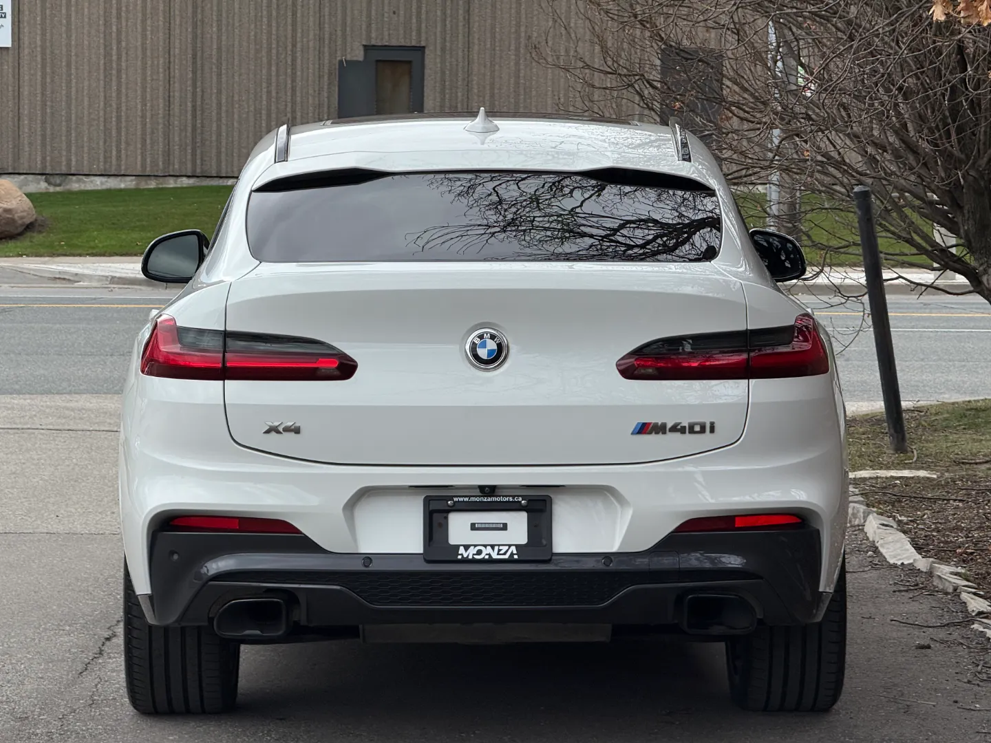 BMW X4 M40i  — photo 22