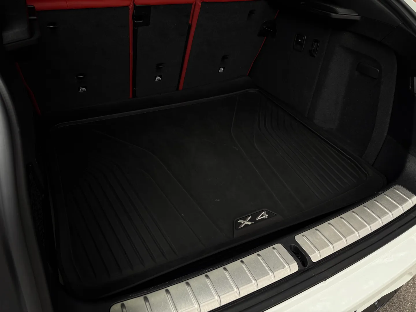 BMW X4 M40i  — photo 28