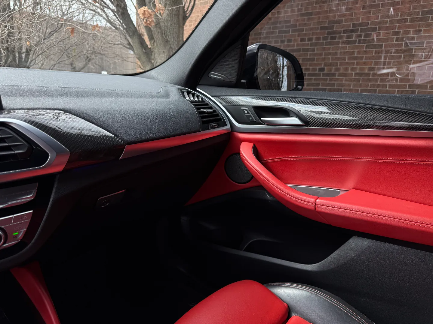 BMW X4 M40i  — photo 61