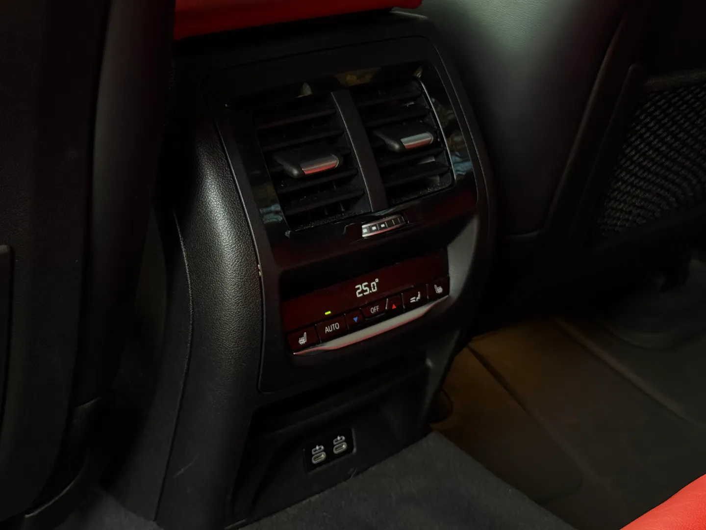 BMW X4 M40i  — photo 81