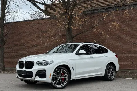 Cover image of 2021 BMW X4