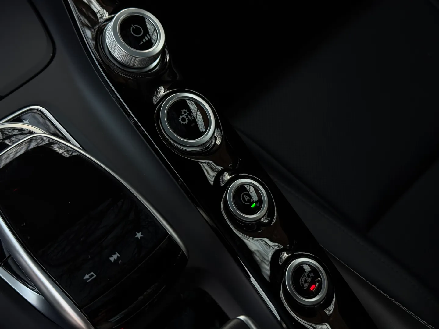 Mercedes Benz AMG GTC Coupe — photo 56