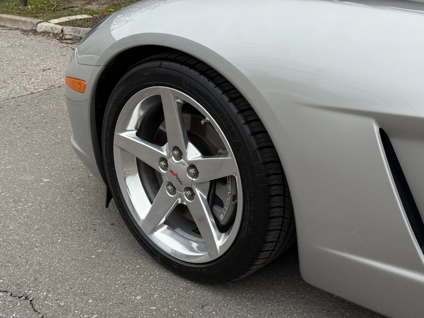 Chevrolet Corvette Z51 Performance Package 6MT Coupe — photo 14
