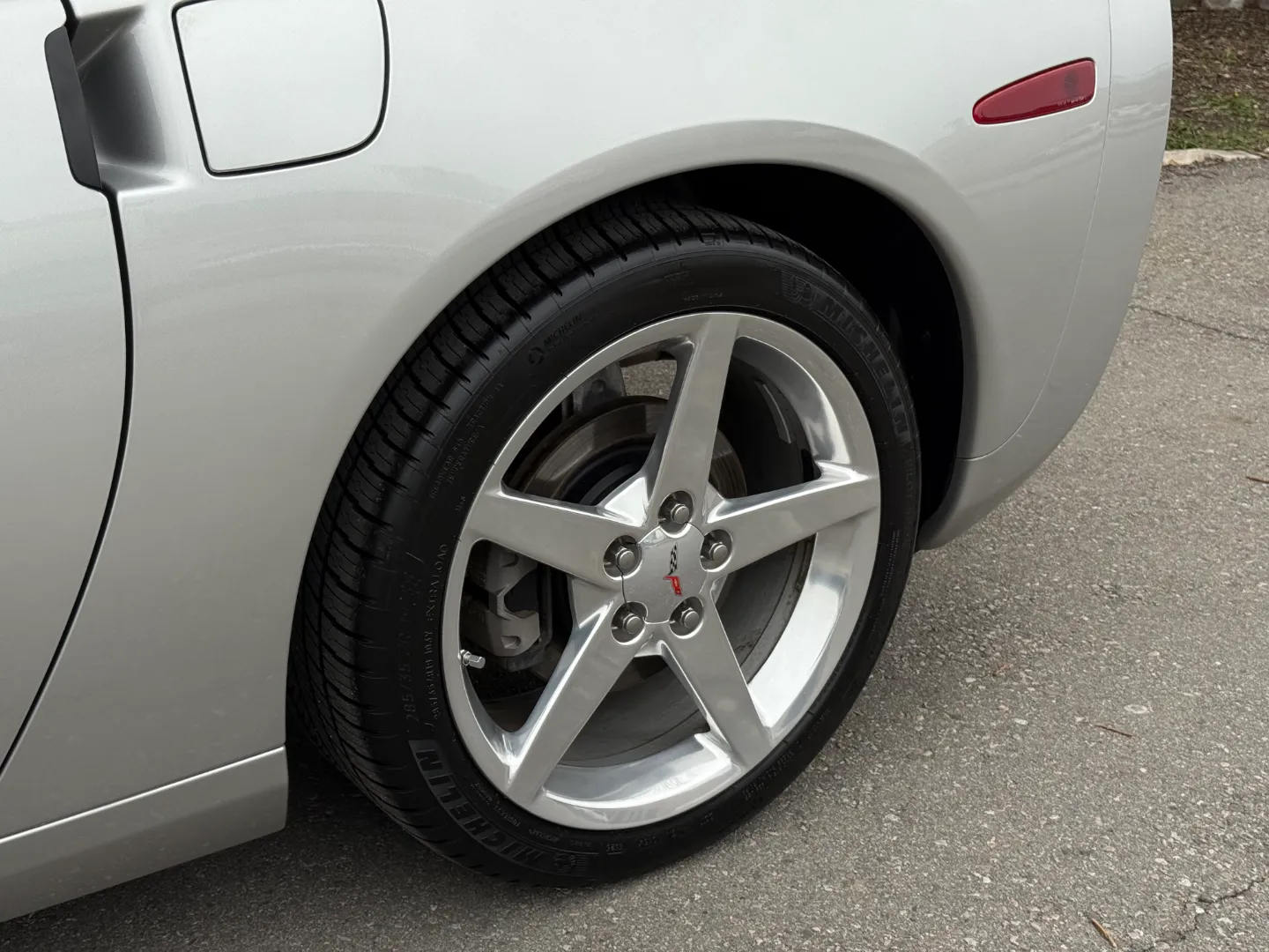 Chevrolet Corvette Z51 Performance Package 6MT Coupe — photo 15