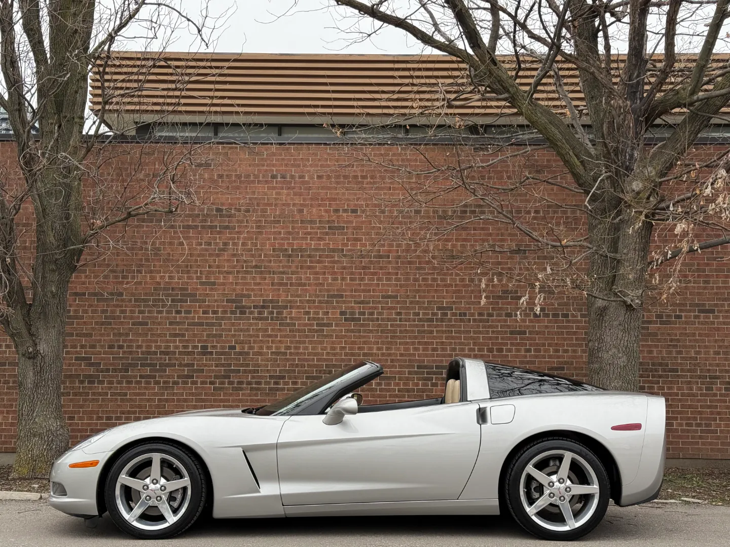 Chevrolet Corvette Z51 Performance Package 6MT Coupe — photo 37