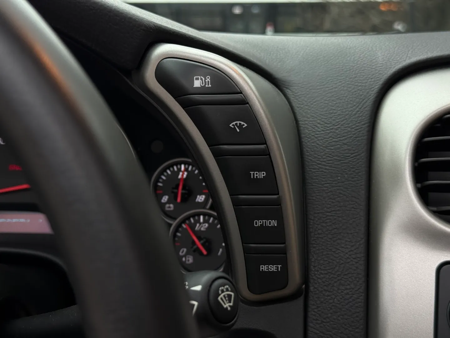 Chevrolet Corvette Z51 Performance Package 6MT Coupe — photo 76