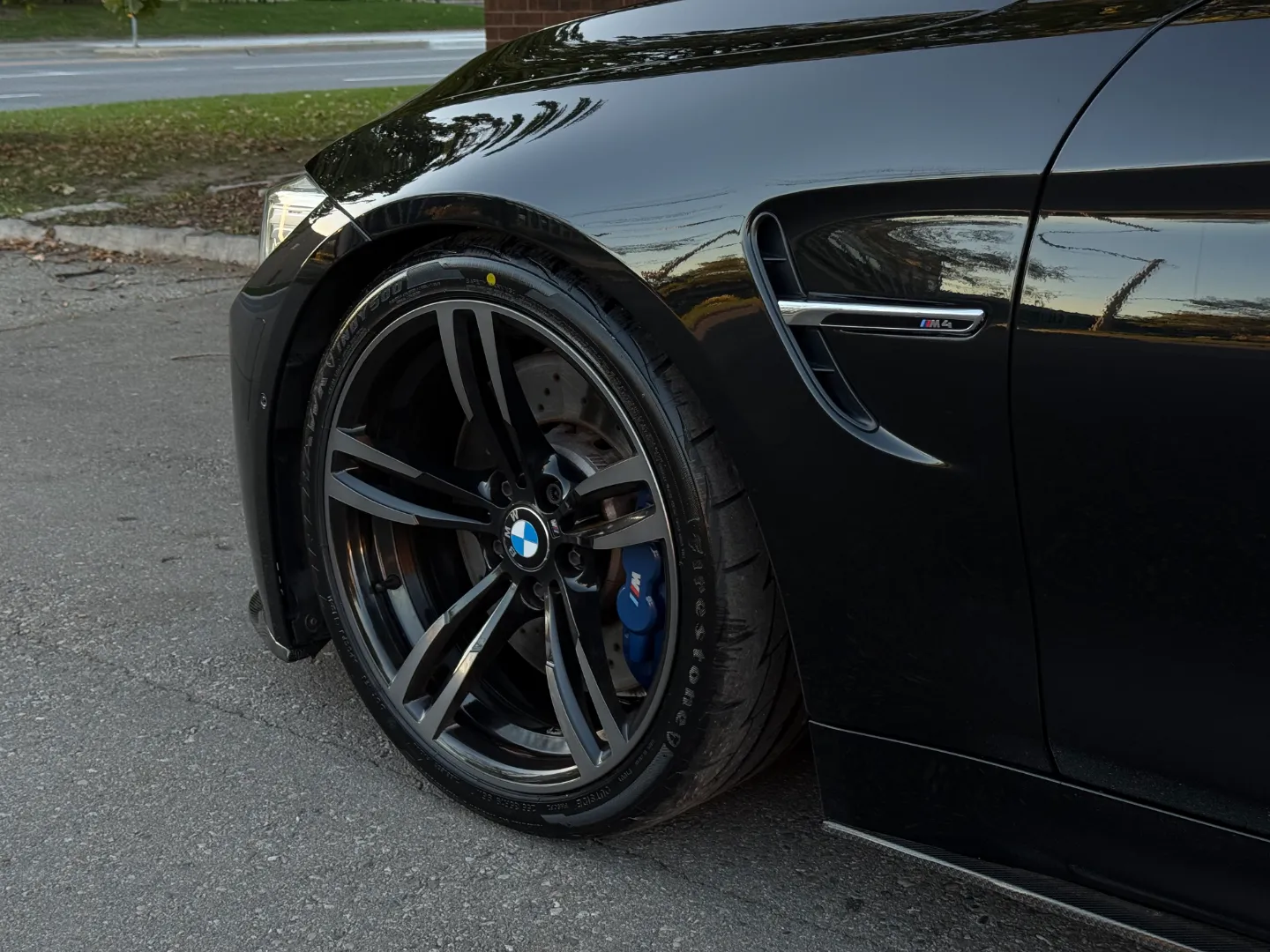 BMW M4 Coupe 6 Speed Manual — photo 15