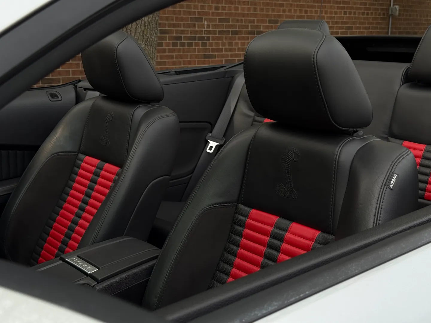 Ford Mustang Shelby GT500 6 Speed Manual Convertible — photo 24