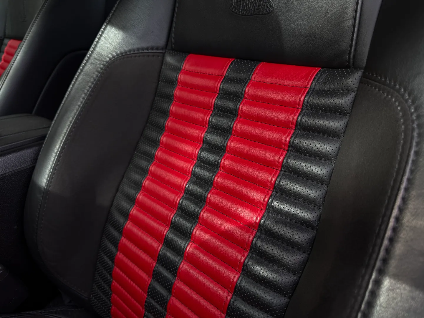 Ford Mustang Shelby GT500 6 Speed Manual Convertible — photo 53