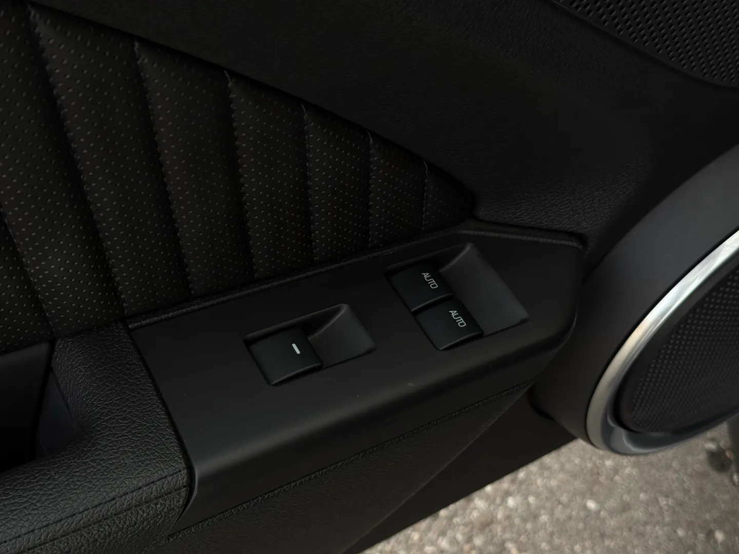 Ford Mustang Shelby GT500 6 Speed Manual Convertible — photo 58
