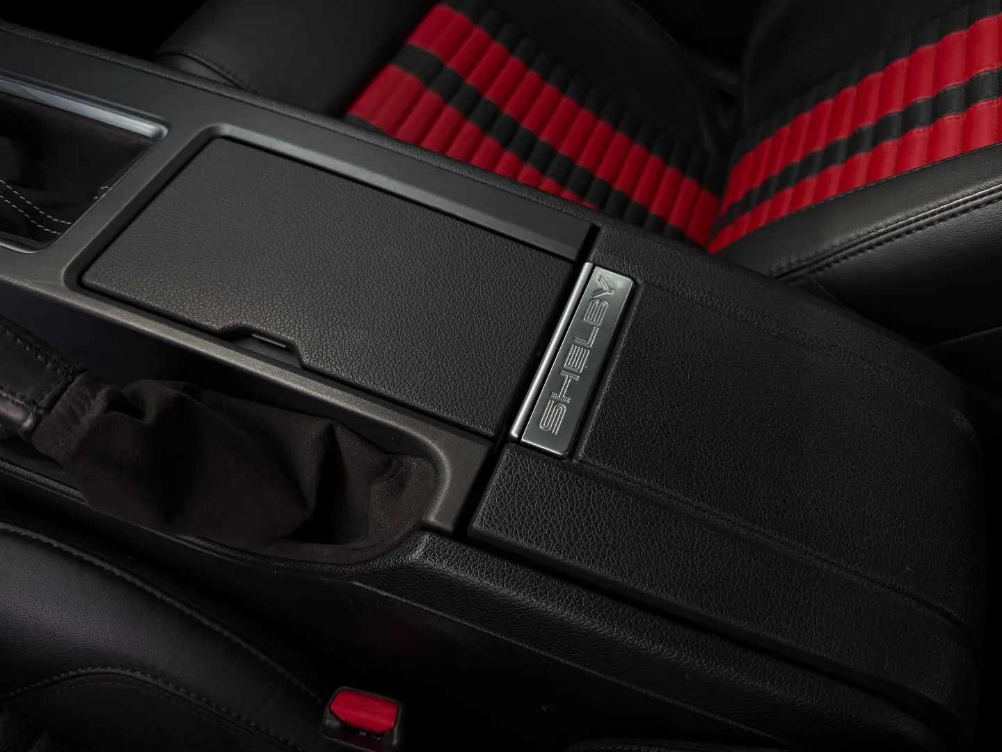 Ford Mustang Shelby GT500 6 Speed Manual Convertible — photo 84