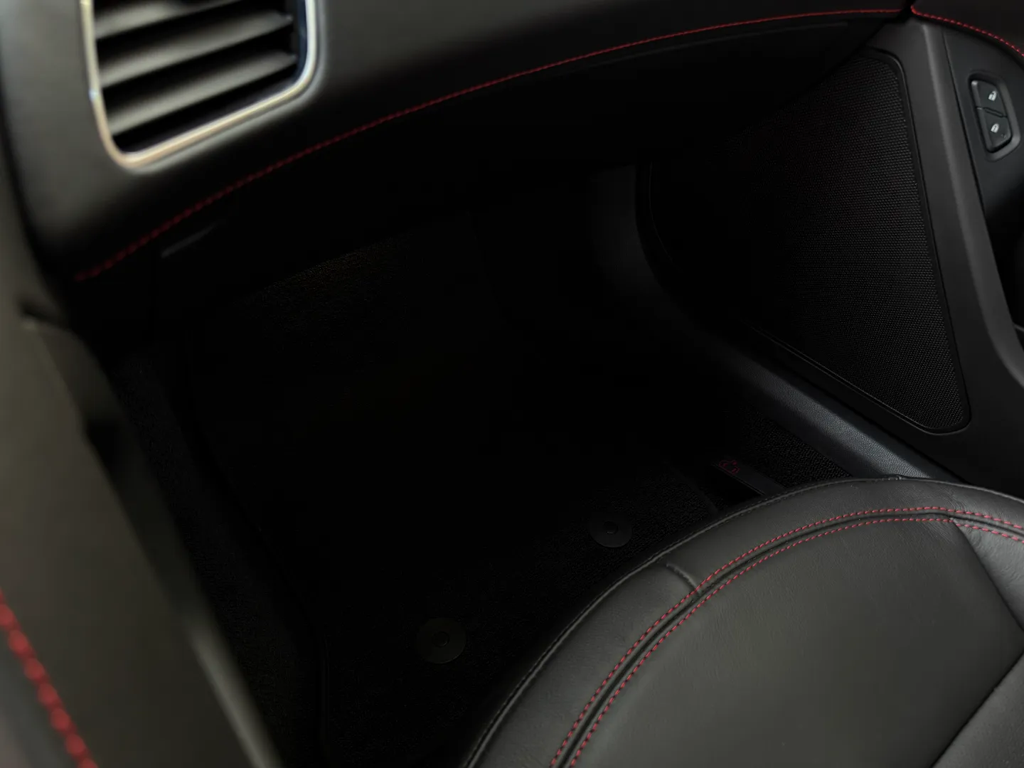 Chevrolet Corvette Stingray 3LT Coupe — photo 69