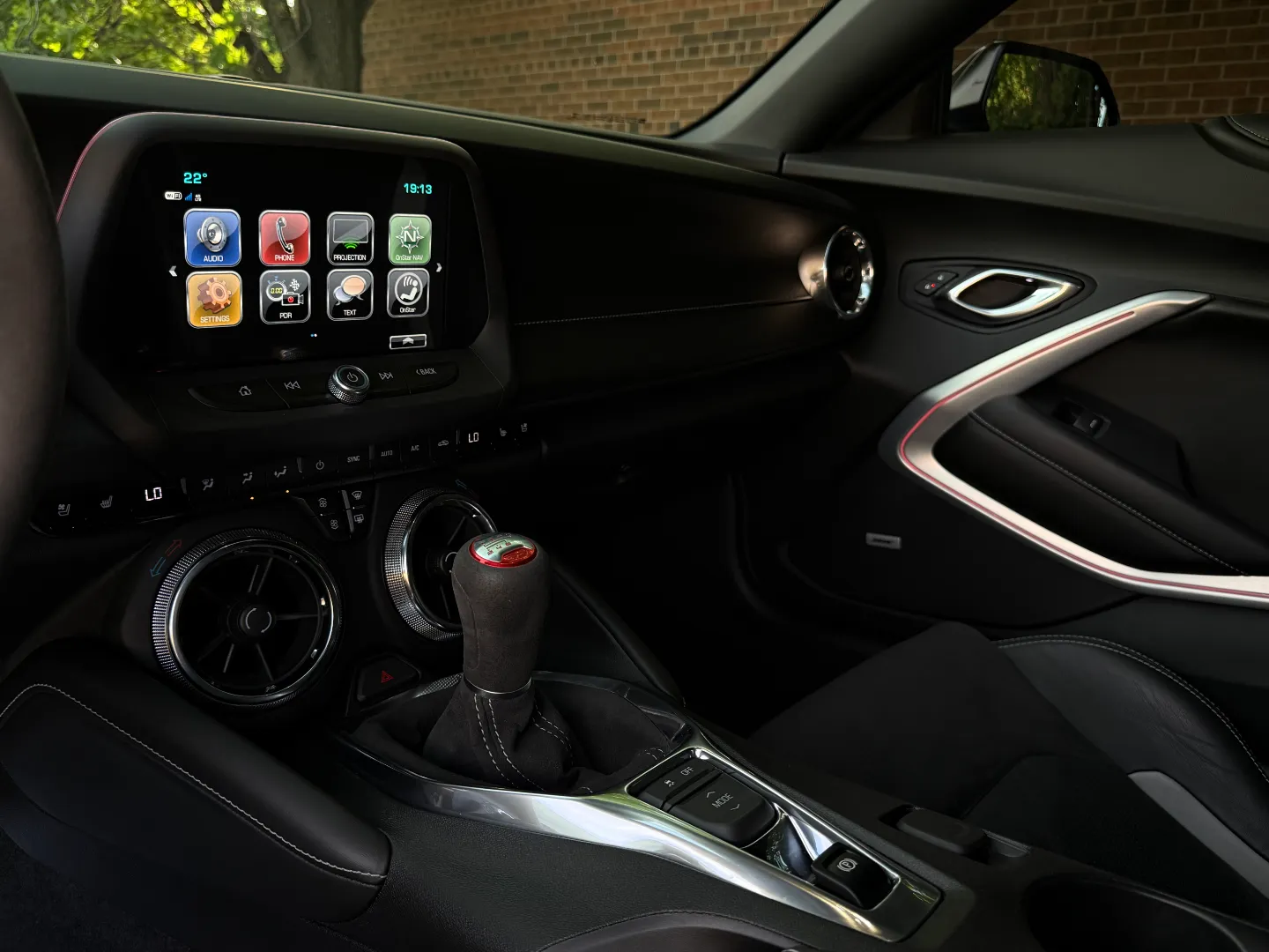 Chevrolet Camaro SS 2SS 1LE Performance Package — photo 52