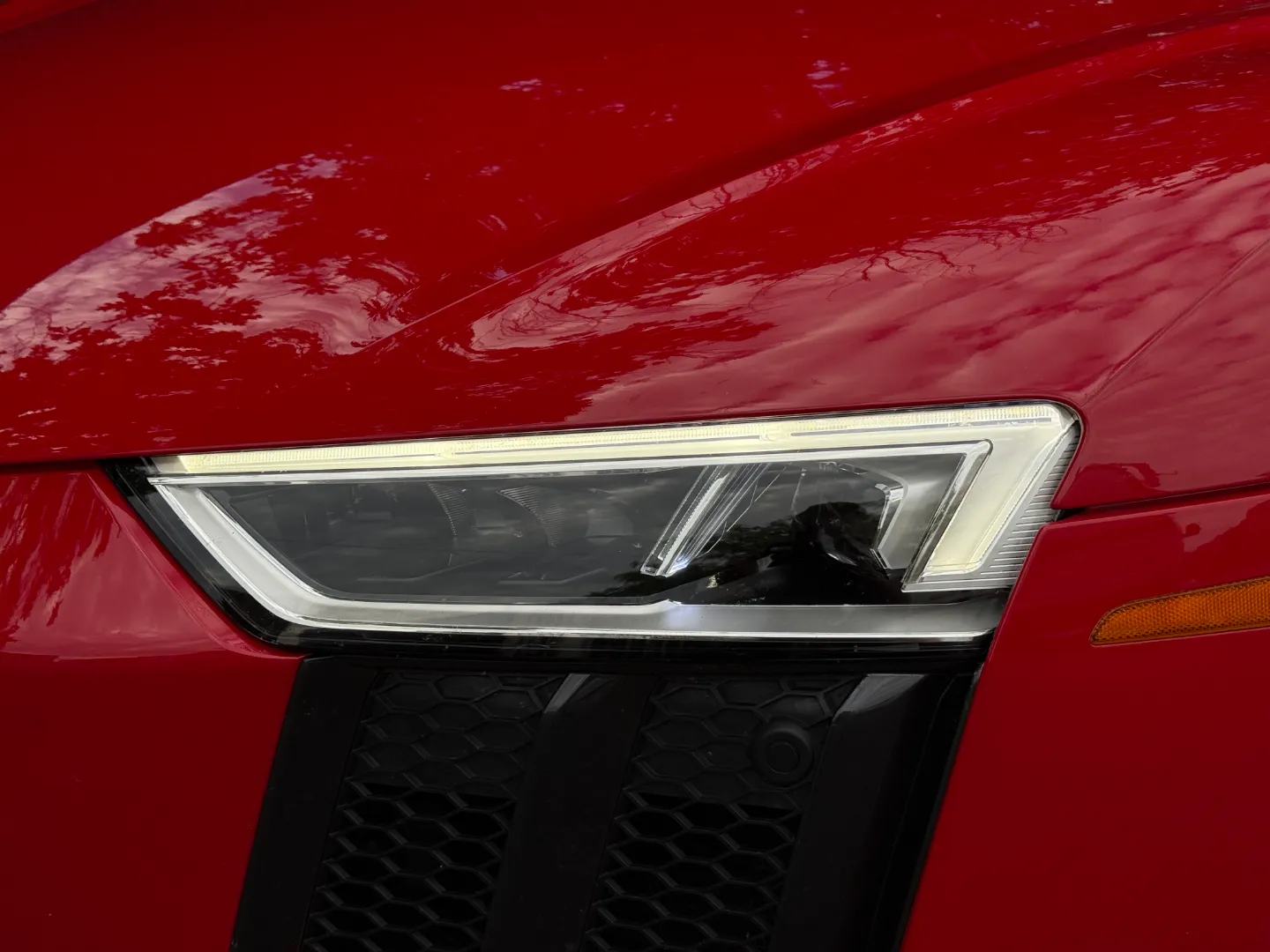 Audi R8 V10 Quattro Spyder — photo 7