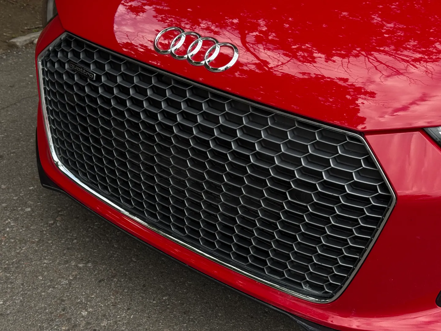 Audi R8 V10 Quattro Spyder — photo 8