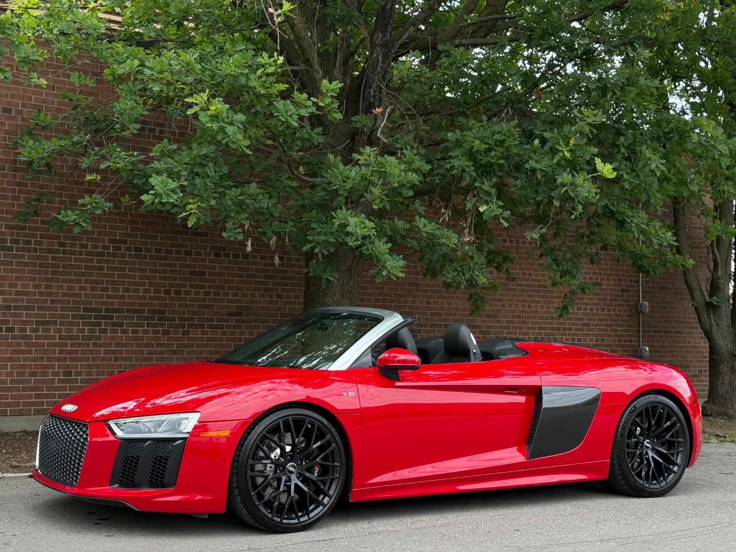 Audi R8 V10 Quattro Spyder — photo 10
