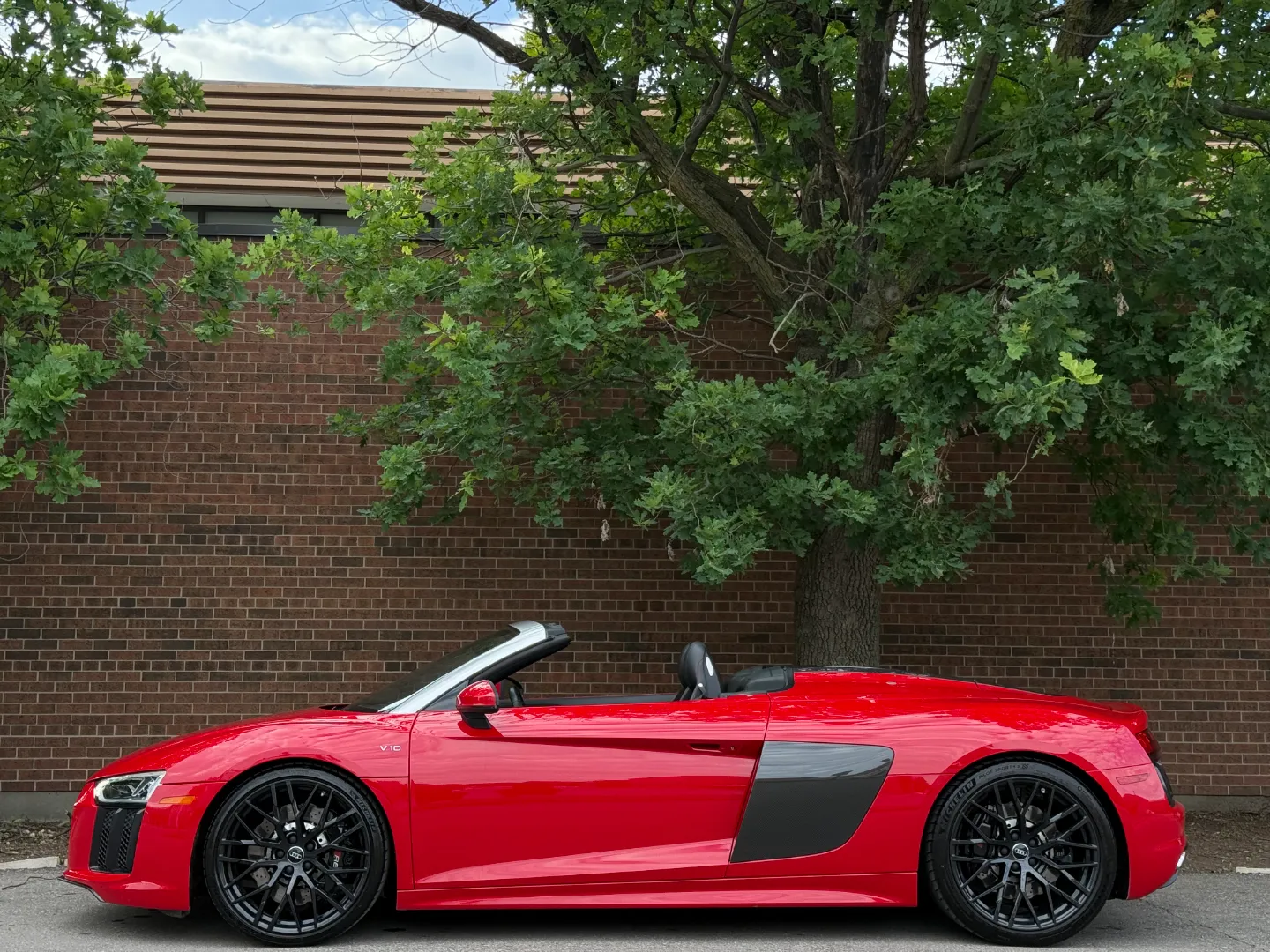 Audi R8 V10 Quattro Spyder — photo 12