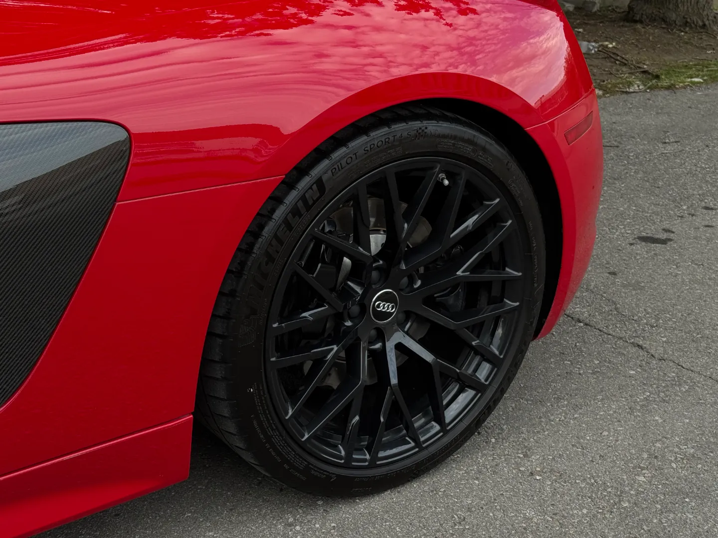 Audi R8 V10 Quattro Spyder — photo 16