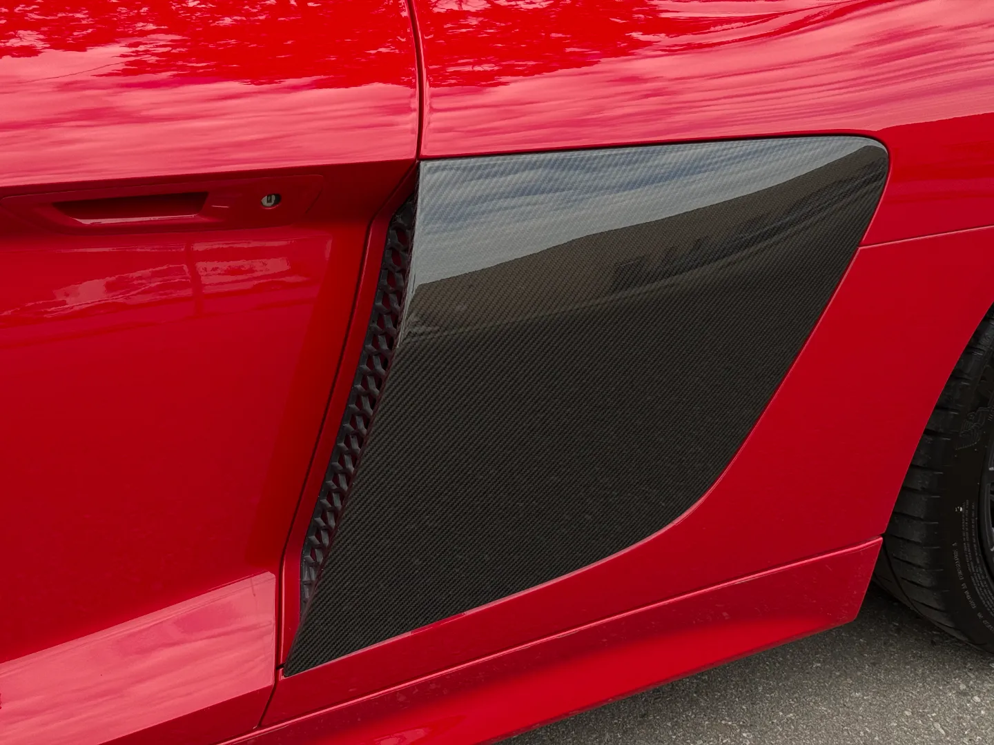 Audi R8 V10 Quattro Spyder — photo 21