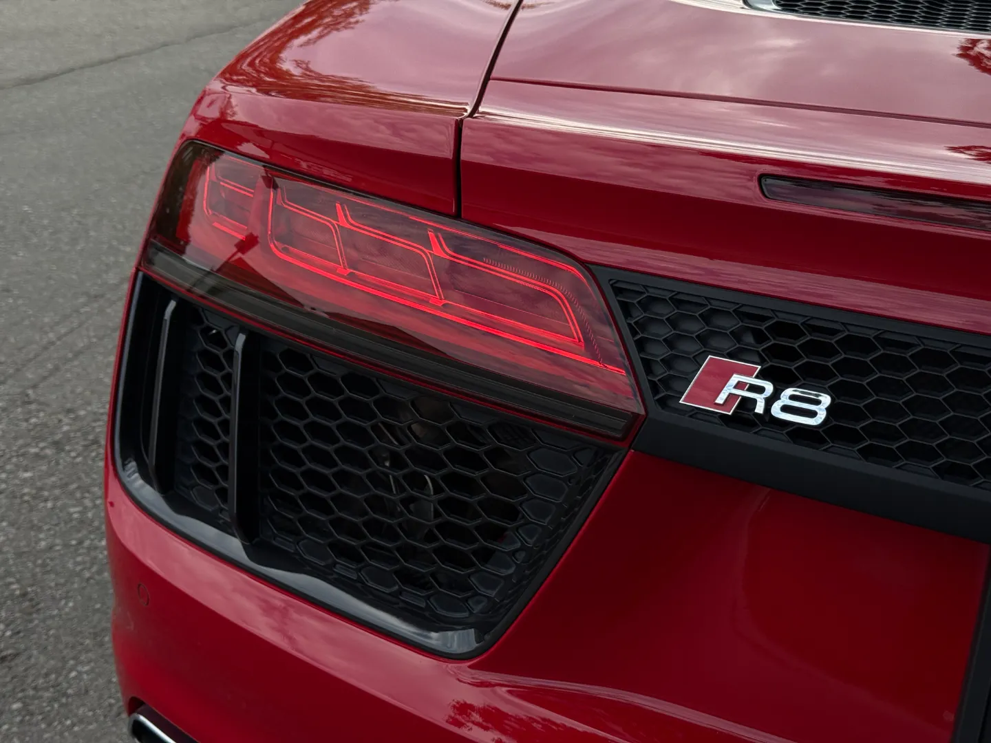 Audi R8 V10 Quattro Spyder — photo 27