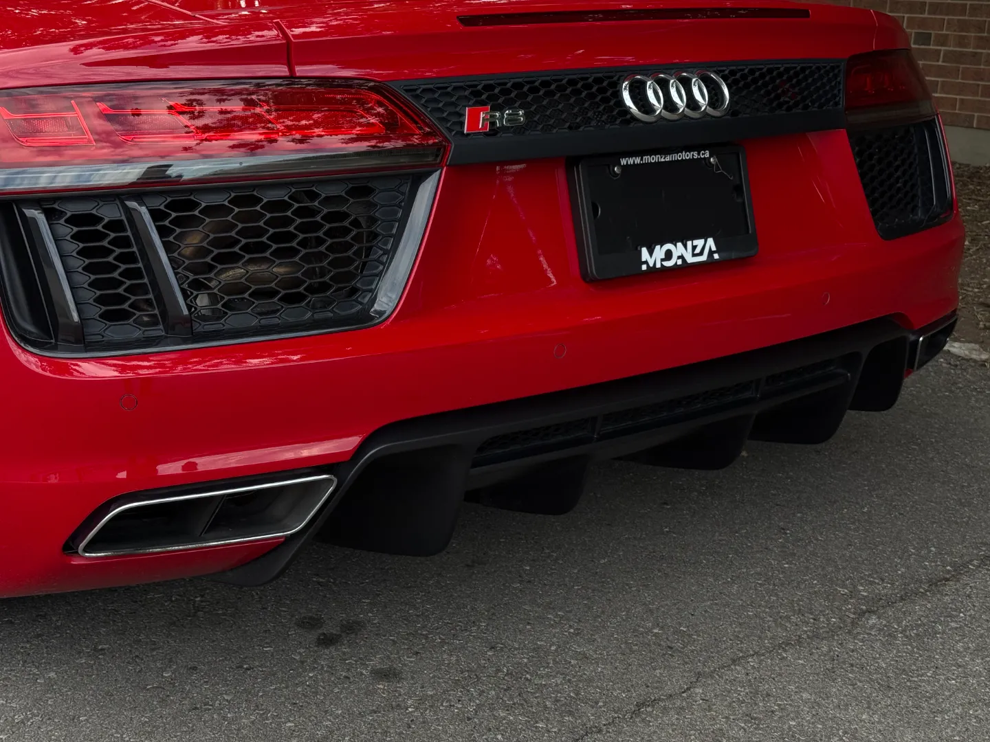 Audi R8 V10 Quattro Spyder — photo 31
