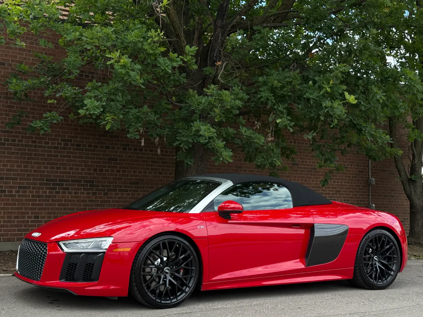 Audi R8 V10 Quattro Spyder — photo 32