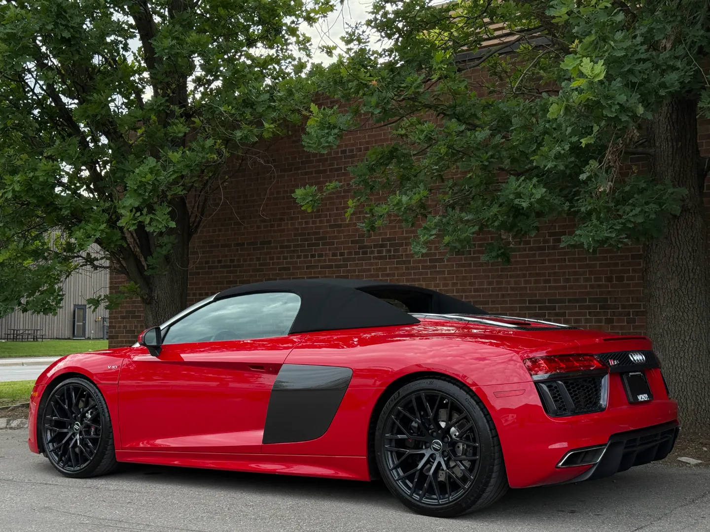 Audi R8 V10 Quattro Spyder — photo 36