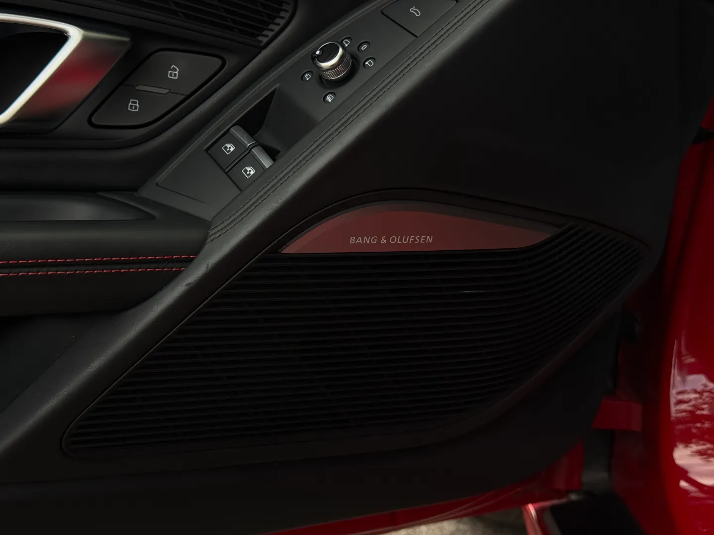 Audi R8 V10 Quattro Spyder — photo 48